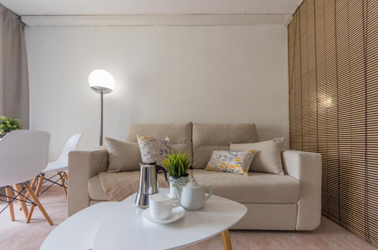 Apartamentos Alboran-Arysal Salou Exterior photo